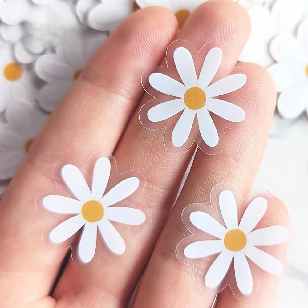 5 Sheets Cute Daisy Stickers, Featuring White And Golden Flower Patterns, Perfect for Decorating Phones, Laptops, Water Bottles