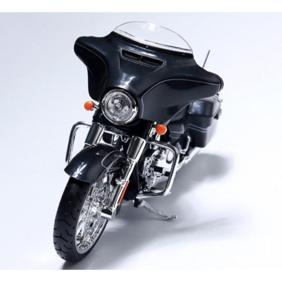 Maisto 1:12 Harley-Davidson 2015 Street Glide Special Motorcycle Diecast Model