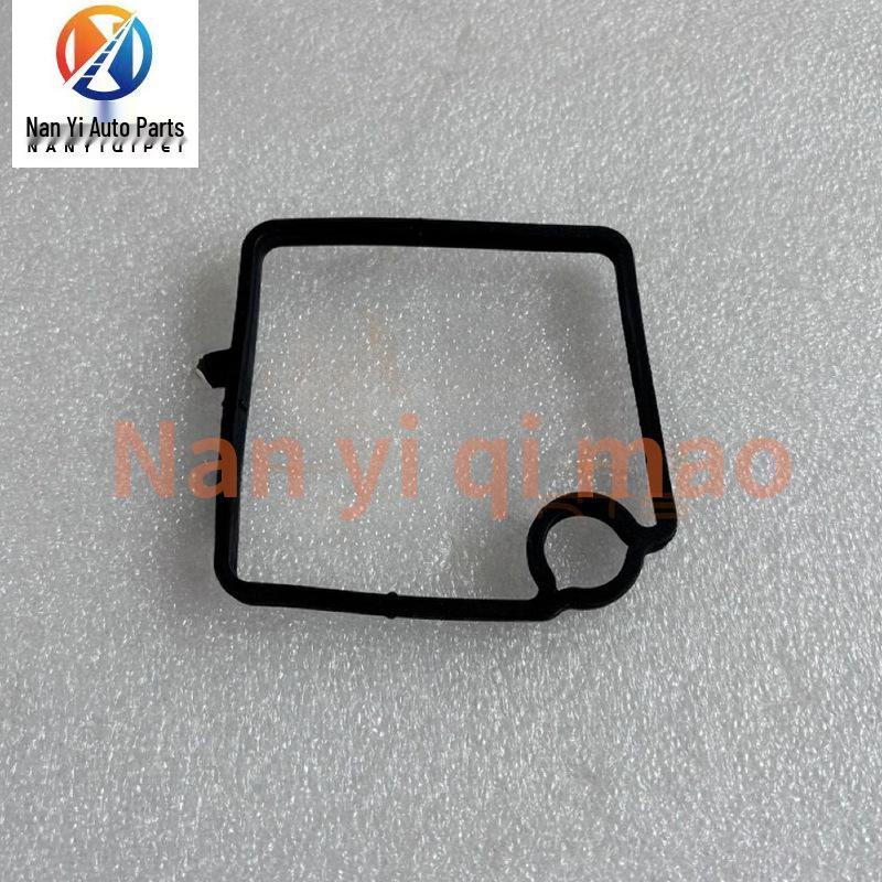 Crankcase Ventilation Cover Gasket for Volvo Trucks (20533497, 20532891)