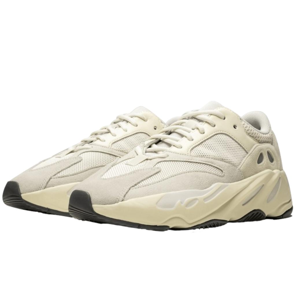 Yeezy 700 Analog