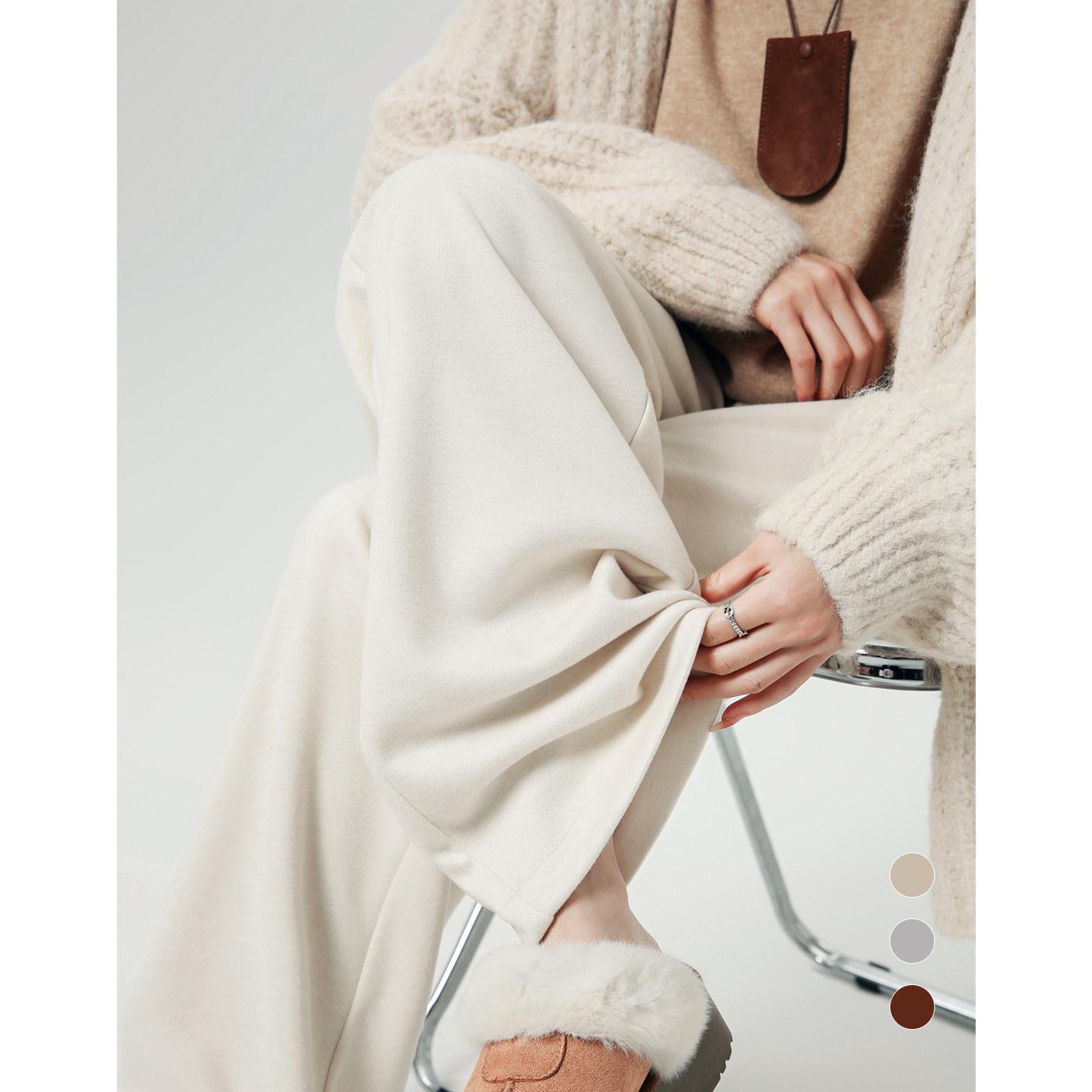 

Women s White Wool Tweed Wide-Leg Pants with Velvet-Lined Acetate, Soft Drape, Narrow Cut, Straight-Leg Design for Autumn/Winter. S / 26
