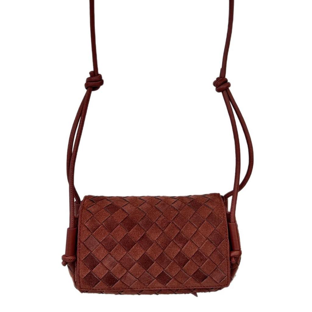 Sac bandoulière carré rétro en cuir de vachette dépoli avec bandoulière réglable