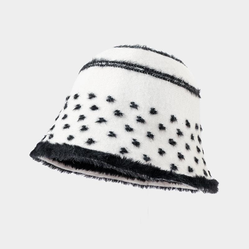Korean New Hat for Women with High End Fashion Polka Dot Plush Fisherman Hat for Winter Windproof and Warm Face Showing Small Basin Hat