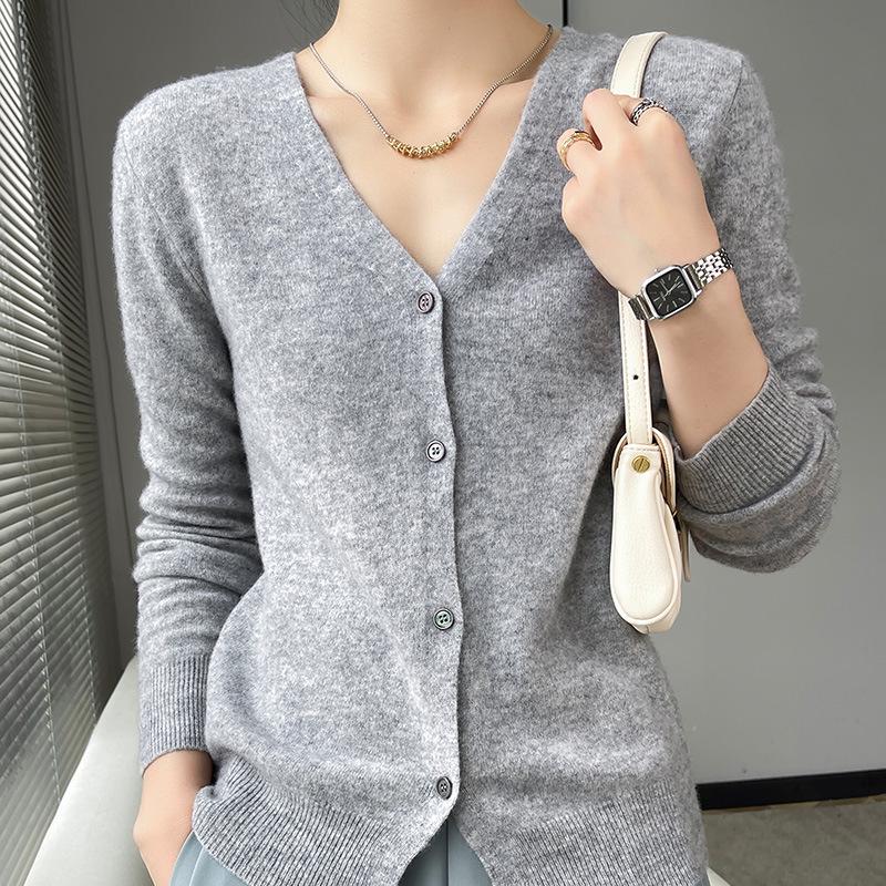 Autumn/Winter 2023 Women's Pure Wool Knit Cardigan Coat with V-Neck and Long Sleeves.