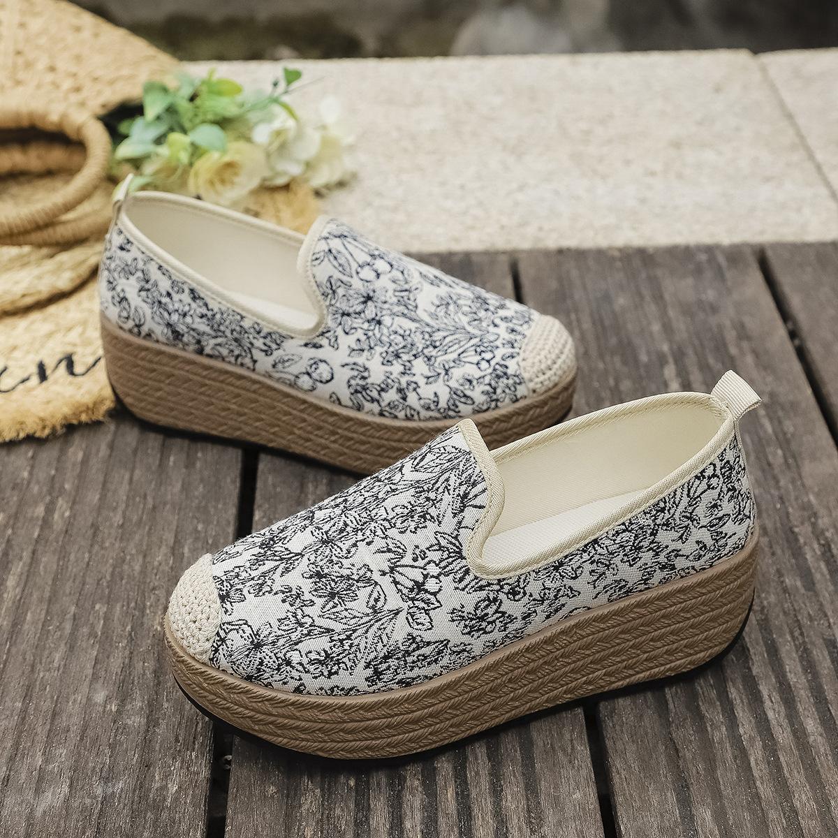 

Женские туфли летние туфли для рыбалки кружевные тканевые туфли женские 2025 новые дышащие однопедальные мягкие подошвы не устают ноги повседневные одинарные туфли 36