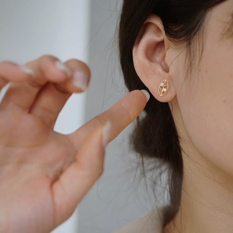 S925 Sterling Silver Gold Ear-Ring Clip Women's Hollow Small Leaf Delicate Bead-Set Diamond Shiny Earrings
