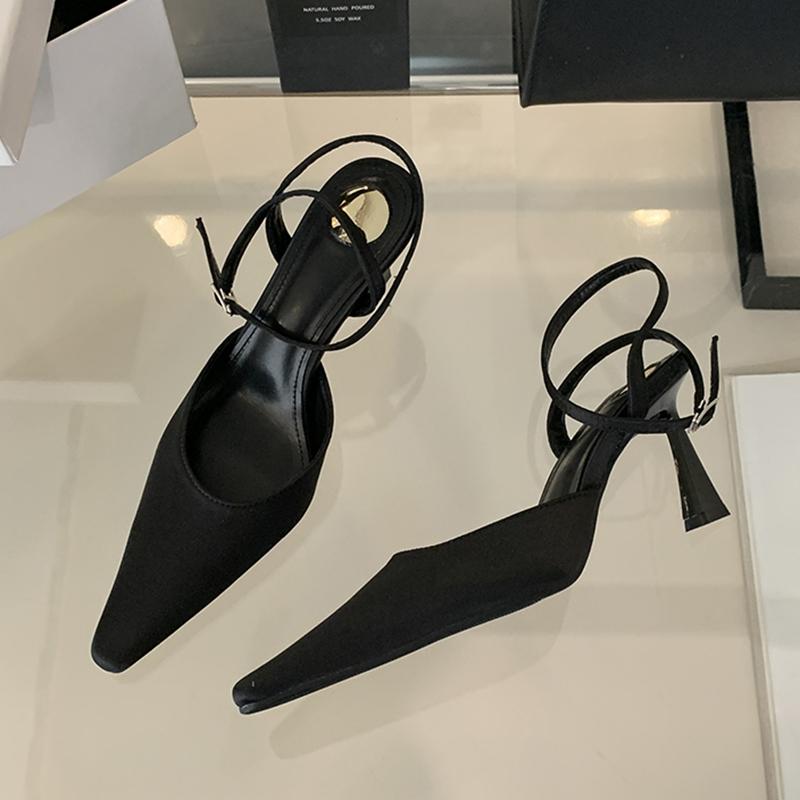 Moda SUOJIALUN Wiosna Nowa Marka Damskie Sandały Moda Czerwone Eleganckie Damskie Buty Slingback Szpiczasty Nosek Cienki Wysoki Obcas Outdoor Sukienka Szpilki