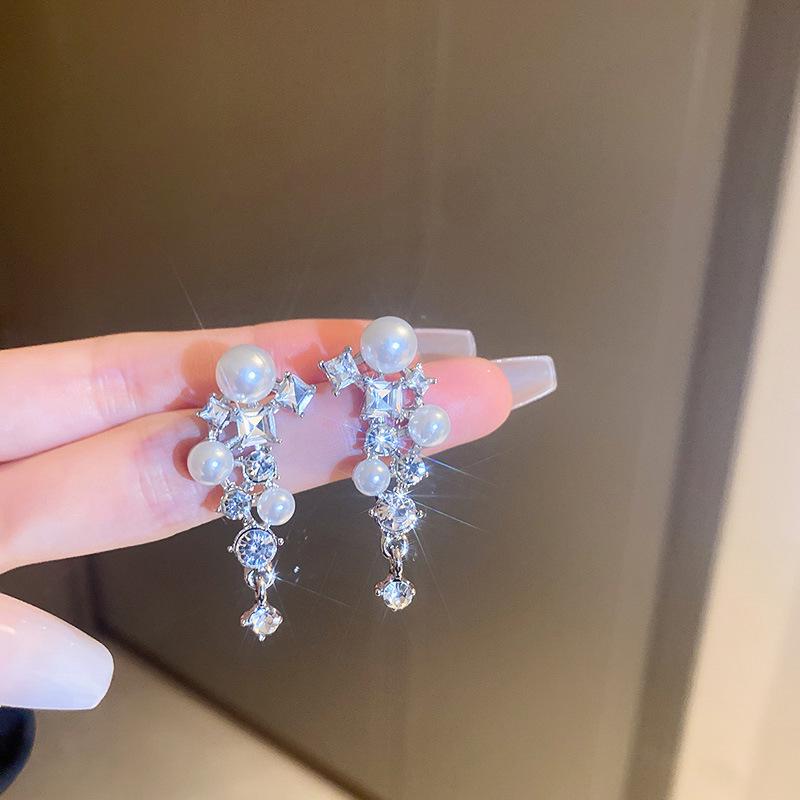 French Minimalist Rhinestone Tassel Drop Earrings: Chic, Luxurious, and Exquisite Stud Jewelry