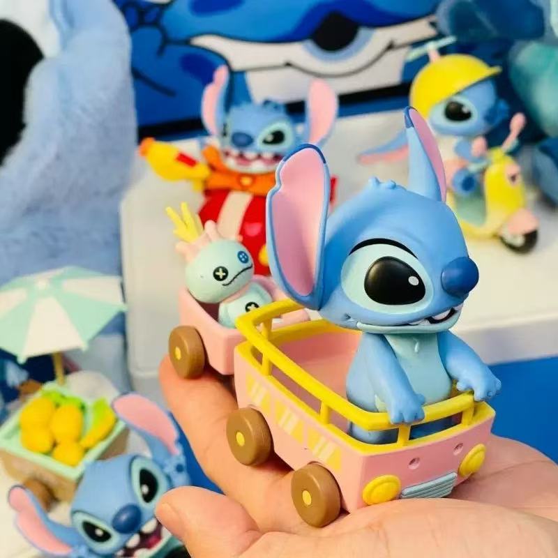

Animation Figures Stitch Figure Trip Car Collector Kawaii Stich Riding Figure Action Figure Miniature Decoration Piece Playthings Present