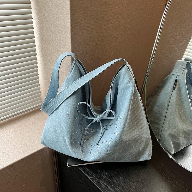 Large capacity lazy wind lightweight buttot bag women's new casual versatile shoulder messenger bag