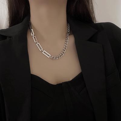 Collier épais en acier titane métal cubain, Chaîne de collier hip-hop, À porter avec un t-shirt blanc et une chaîne de sweat à capuche, Accessoires tendance et cool