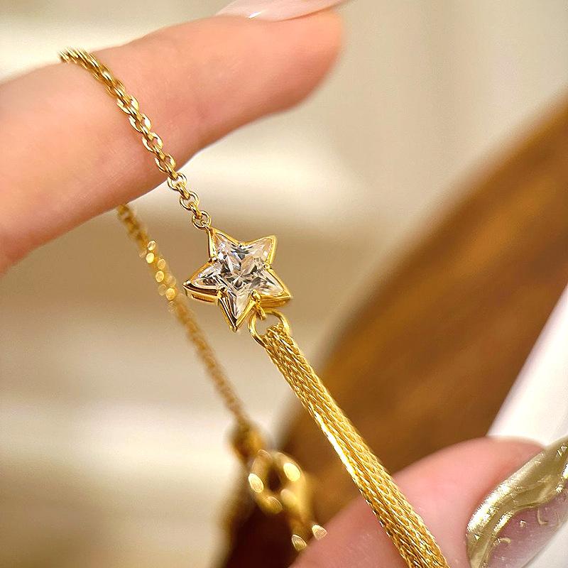 

Creative Design Zircon Star bracelet for women Fashion Asymmetric Design Chain bangles Simple Charm Party Gift 17-20cm золотий