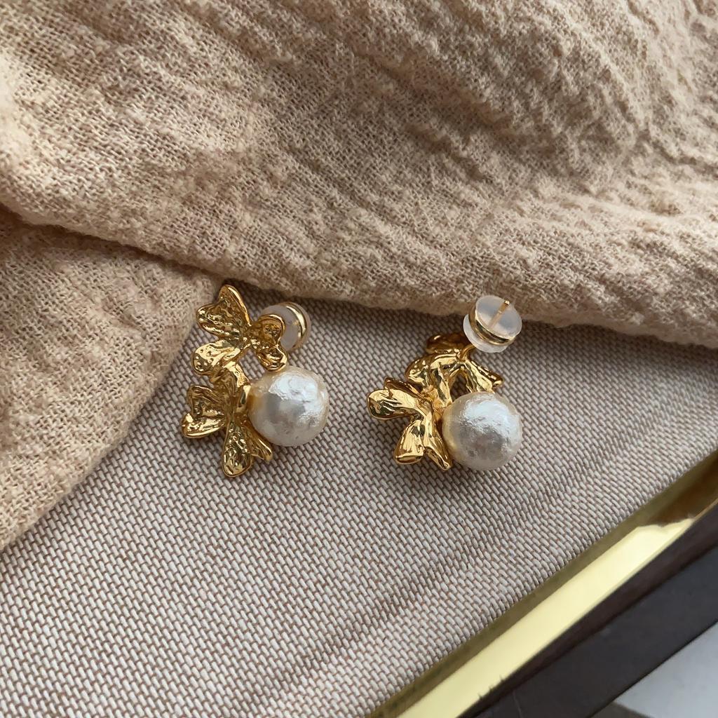 Niche Temperament Medieval Stud Earrings French Mori Fairy Earrings Retro Exquisite High-End Pearl Earrings Female