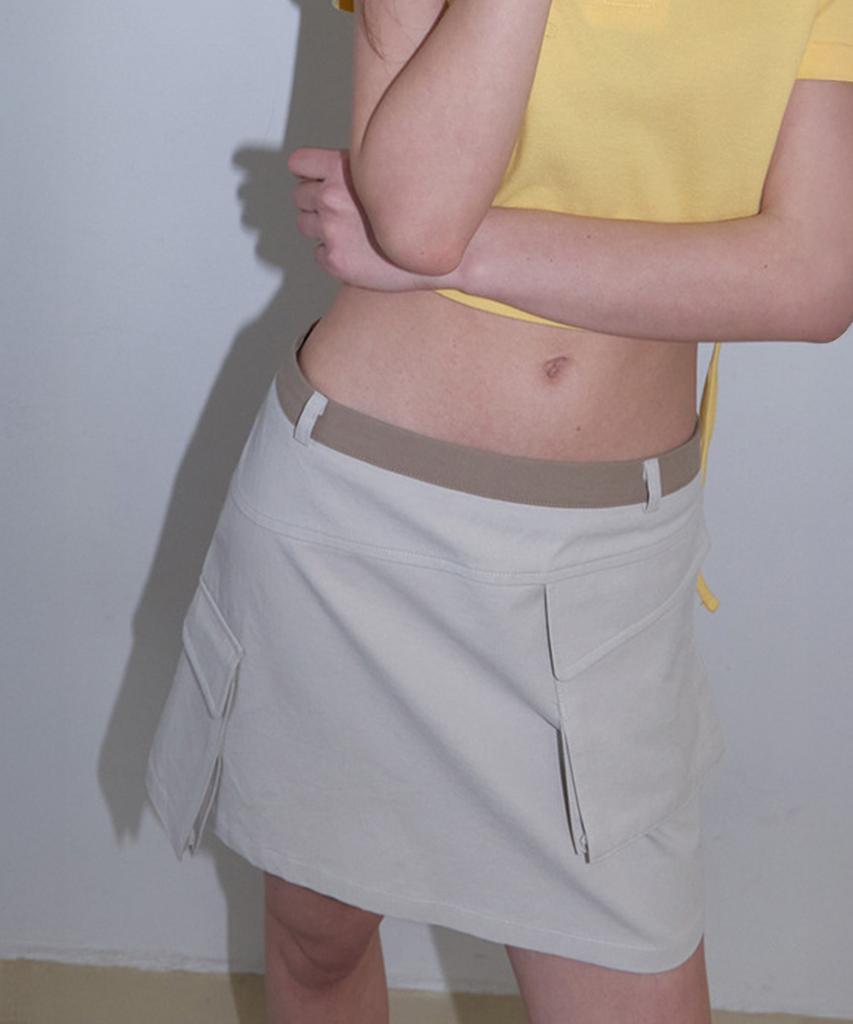 Geuliteu Juer Contrast Pocket Mini Skirt_Juer Skirt_Beige