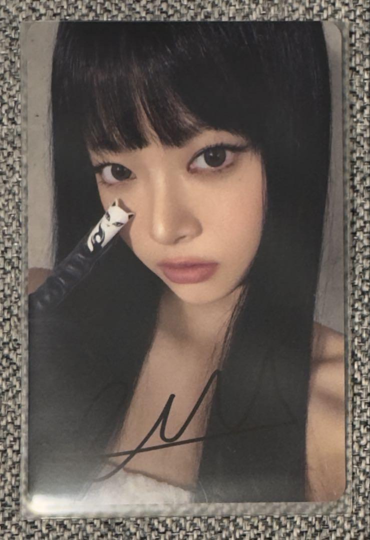 

[USED] Le Sserafim HOT Autograph Universal Studios Japan 1st Eunchae