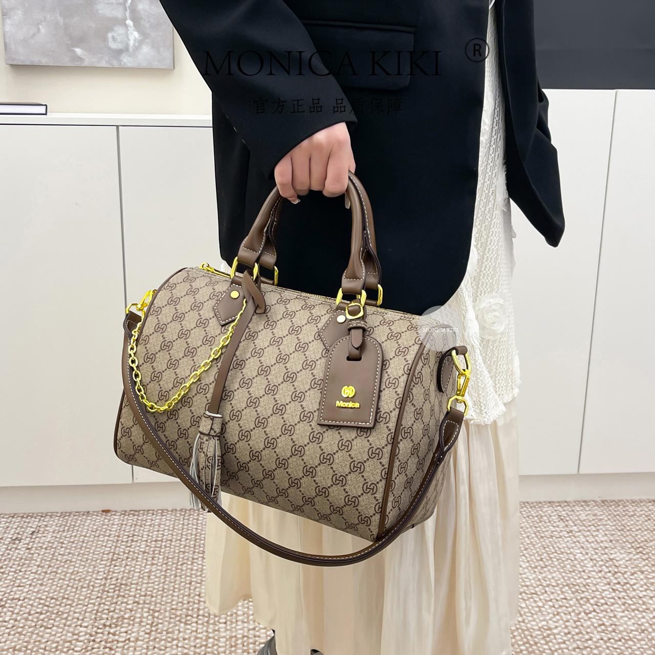 

2025 new retro handbag fashion Boston women s bag commuter pillow bag presbyopia contrasting color trendy travel bag чёрный