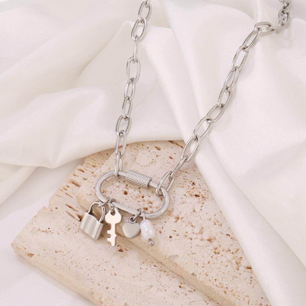 

ожерелье с подвеской-скрепкой для женщин, золотое массивное ожерелье с подвесками в виде морской звезды и ракушки, ювелирные подвески в стиле бохо, подарок в стиле минимализма, металлический стиль