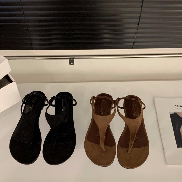 Flat-bottomed vacation sandals women's 2025 new summer toe-on beach sandals