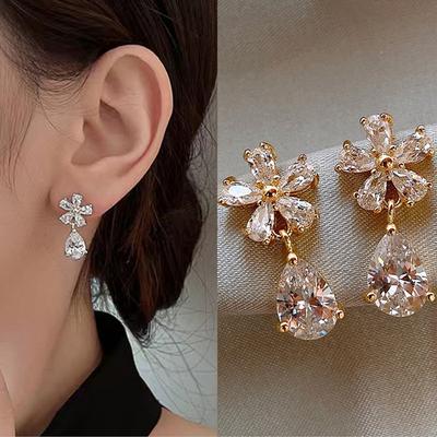 Light Luxury Zircon Stud Earrings Women'S Fashion Flower Leaf Earrings Elegant Imitation Pearl Ear Stud Party Wedding Jewelry