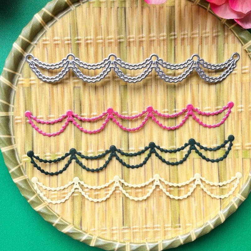 Lacelike Embossing Cutting Dies Lacing Embossing Die Cuts for Card Making DIY Scrapbooking Album Paper Crafts