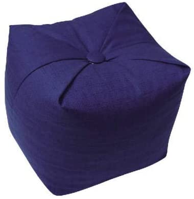 Recommended by a chiropractor: A cushion for sitting in the seiza position (kneeling) or lounging, designed to make sitting in the seiza position more
