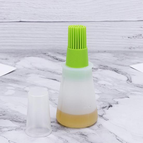 Oil Bottle Brush Multi-use Heat-resistant Silicone Kitchen Oil Bottle Brush for Home