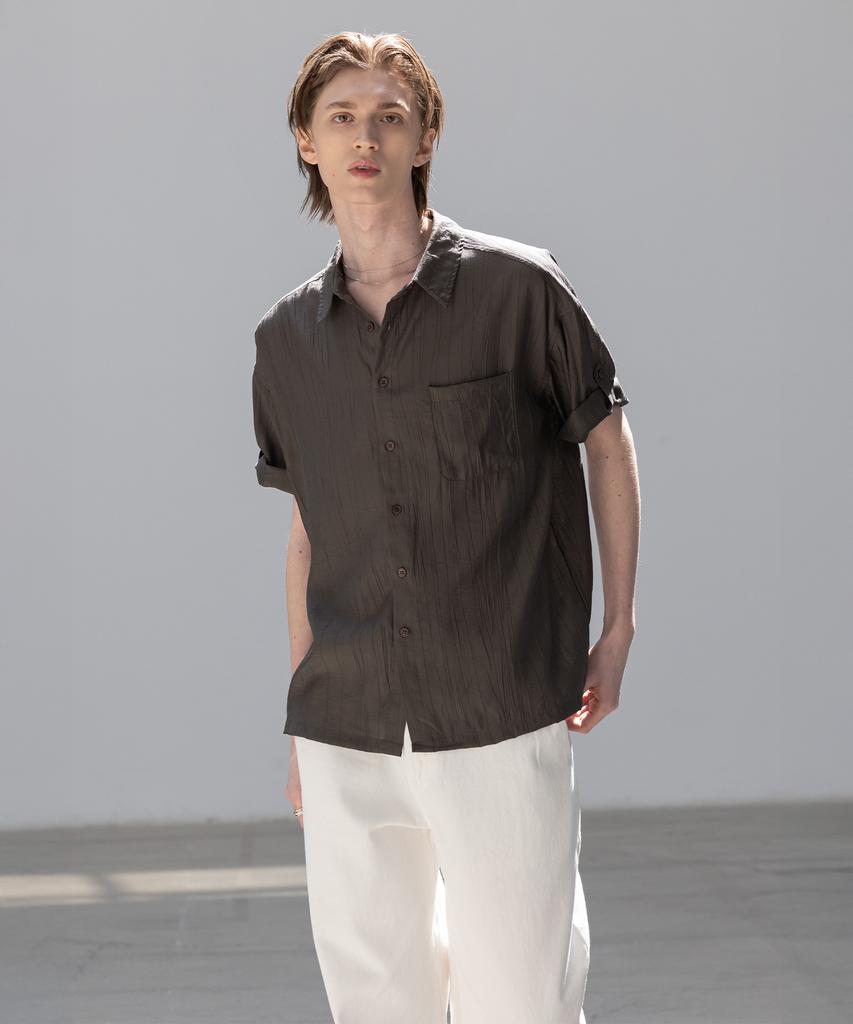 Dekkoloso Wrinkle Texture Short Sleeve Roll-Up Shirt [Charcoal]