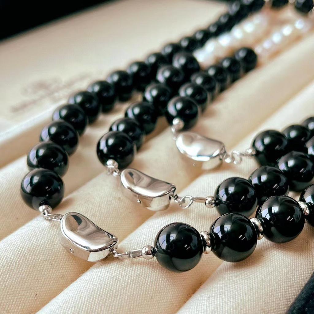 Vintage Maillard Autumn And Winter Natural Baroque Freshwater Pearl Black Agate Niche Beaded Necklace Clavicle