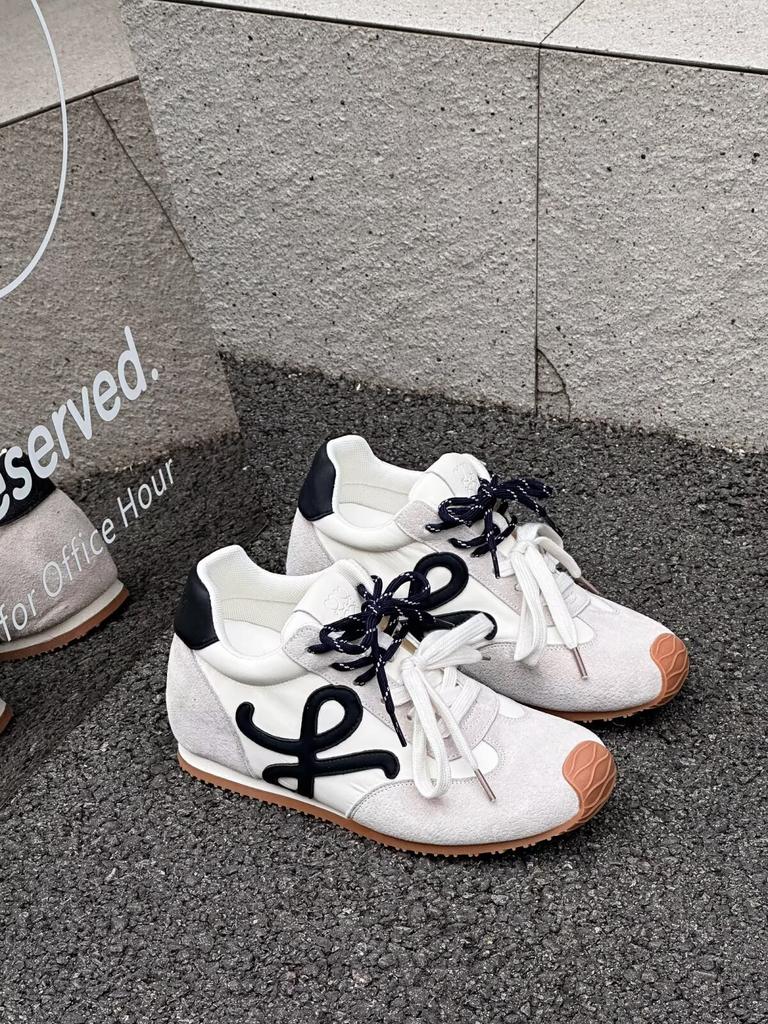 Su Yinyin's 7cm Version of the Same Style~ Inner Height Increase Small Crooked Head Mandarin Duck Shoelaces Couple Casual Shoes German Training Shoes 