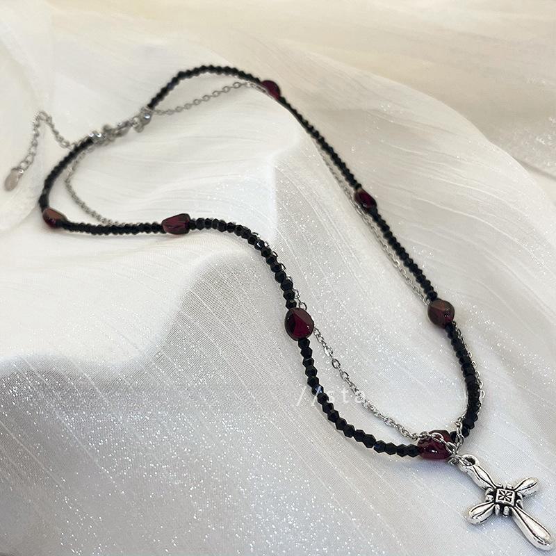 Choker din piele Gothic Cross: Colier claviculă dulce și cool pentru ea