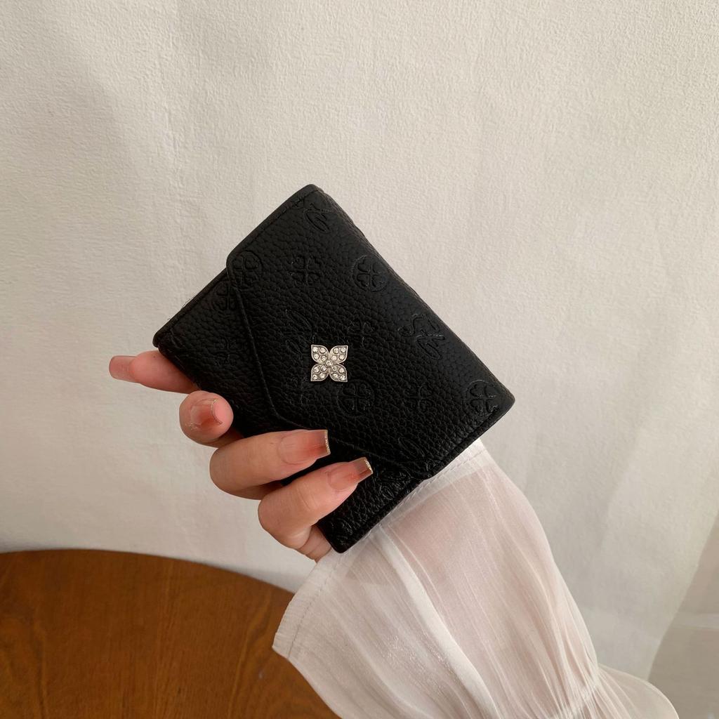 Nuovo portafoglio da donna 2025 portafoglio corto di alta gamma da donna borsa porta carte da studente da donna portafoglio da donna ins porta monete porta carte