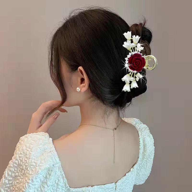 

Большая заколка-краб для волос с кисточкой-бабочкой из ландыша - Элегантная летняя заколка-краб для женщин