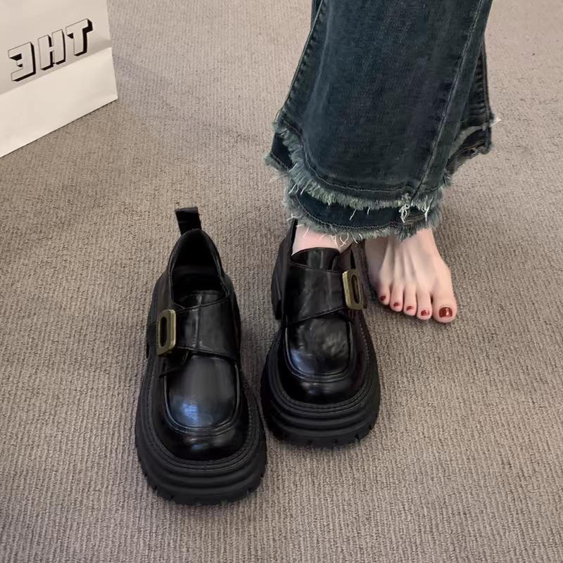 Black Muffin Sole Loafers Women's 2025 New Autumn Versatile with Skirt Jk Retro British Style Small Leather Shoes Women