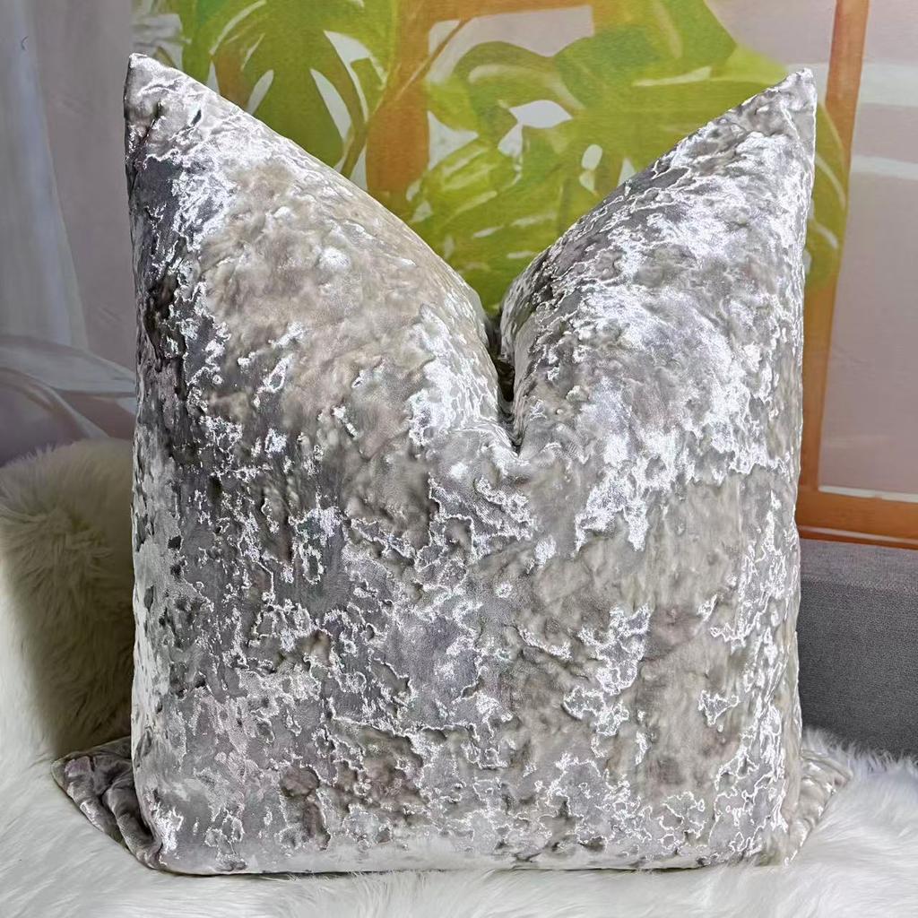 Modern Luxury Woven Velvet Jacquard Animal Print Cushion Cover Super Soft OEKO-TEX Certified Removable & Washable for Car Seat