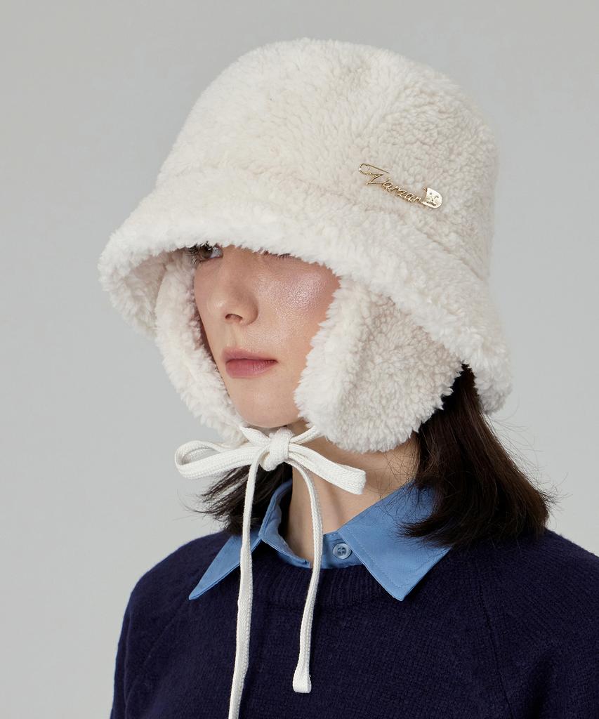 Bajal Safety Fin Sherpa Fur Flap Bucket Hat Ivory