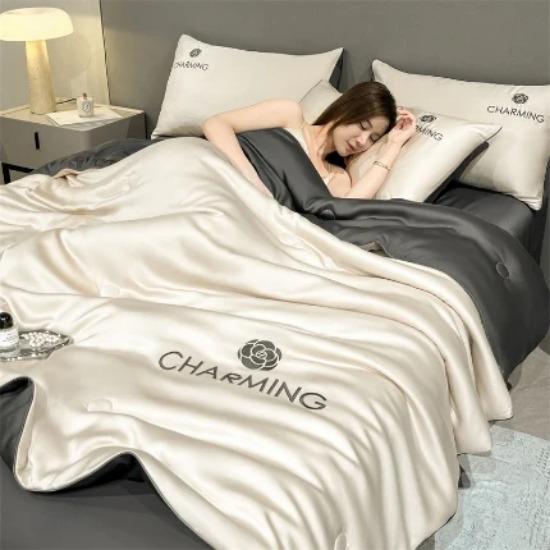 

Новое Летнее Прохладное Одеяло из Шелка Ручной Стирки с Вышивкой, Наполненное Шелком Тутового Шелкопряда, Трехмерные Цветы, Антибактериальное Одеяло 150x200cm слоновая кость