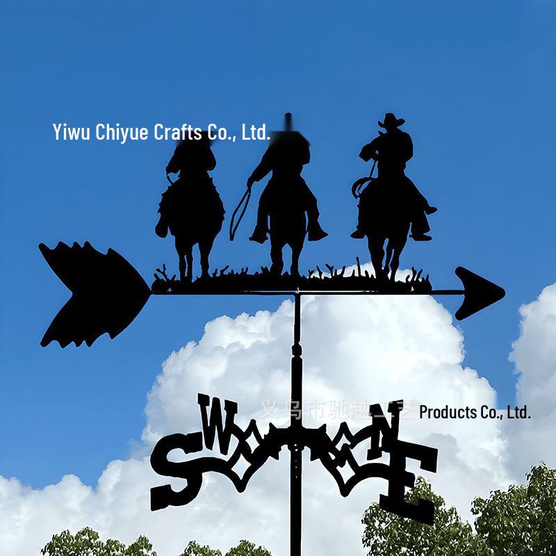 Weather Vane Ornament: Outdoor Wrought Iron Spray-Painted Roof Decoration Metal Craft