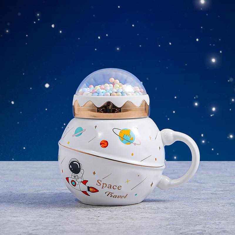 

Cartoon Planet Mug with Spoon Landscape Cover Ceramic Mug Gift Astronaut Astronaut 401-500ml