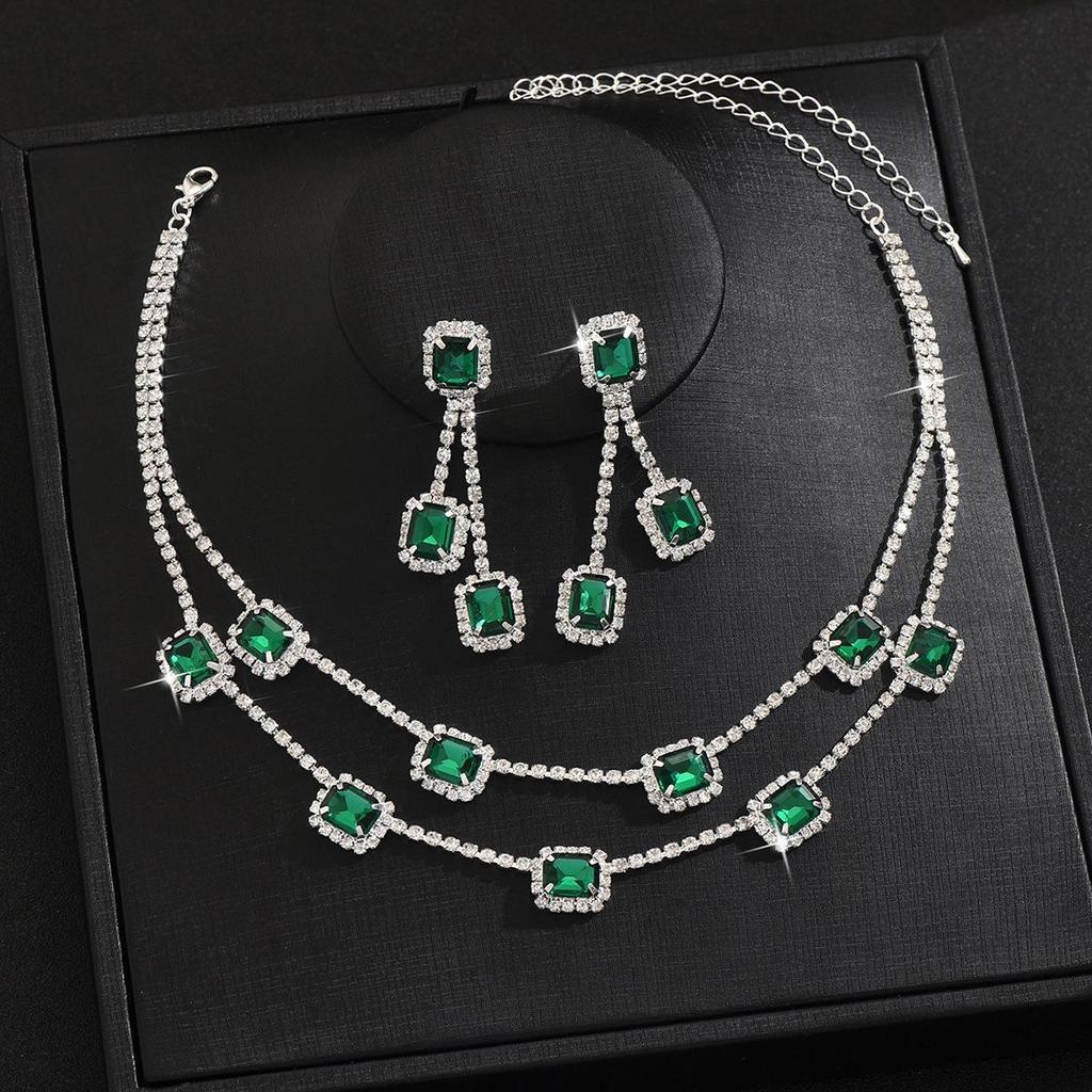 Emerald Clavicle Necklace with Rhinestone Water Drop Pendant - Luxury Jewelry