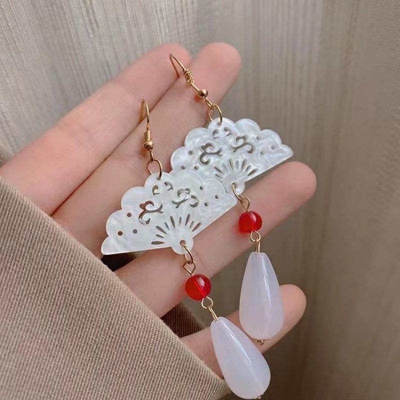 New Chinese national style retro fan white jade water drop earrings women, new Chinese New Year cheongsam accessories earrings