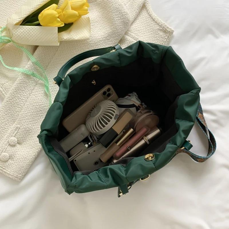 Luxus Marke Frauen Gepolsterte Große Kapazität Handtaschen Grün Große Totes Klassische Nylon Unten Baumwolle Schulter Tasche Büro Dame Shopper Tasche