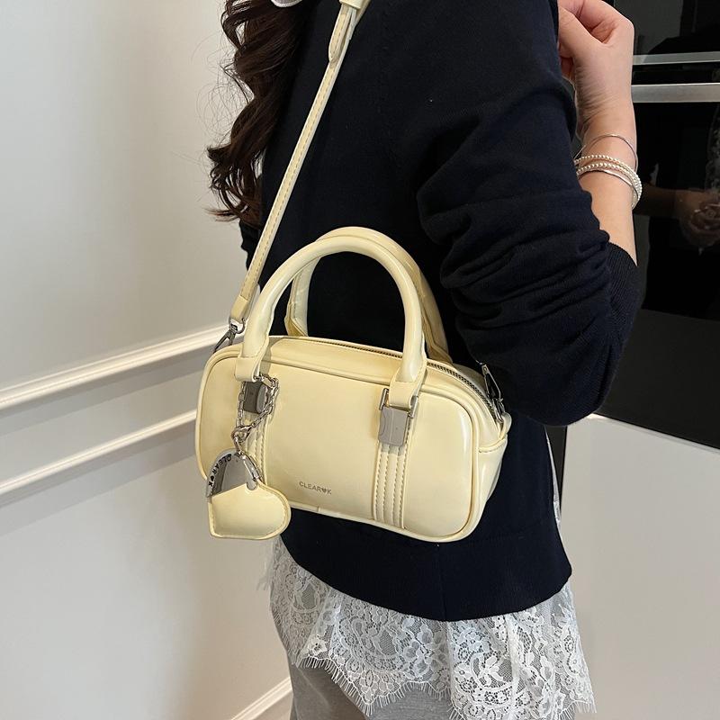 Premium Texture Portable Small Bag Women's New Fashion Versatile Shoulder Pillow Bag Commuter Messenger Bag