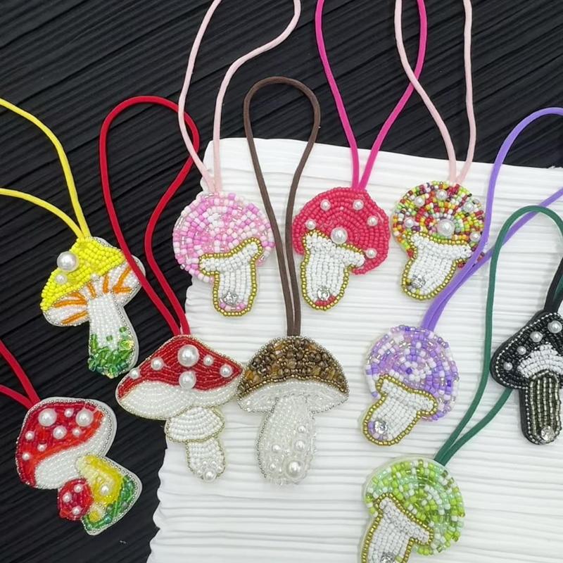 Cute Handmade Mushroom Beaded Bag Charm Colorful Beaded Keychain For Purse Home Decor Hanging Ornaments