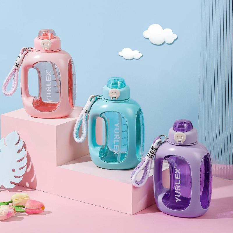 Large-capacity Sports Water Bottle with Straw, Heat-resistant Portable Water Bottle for Students in Summer