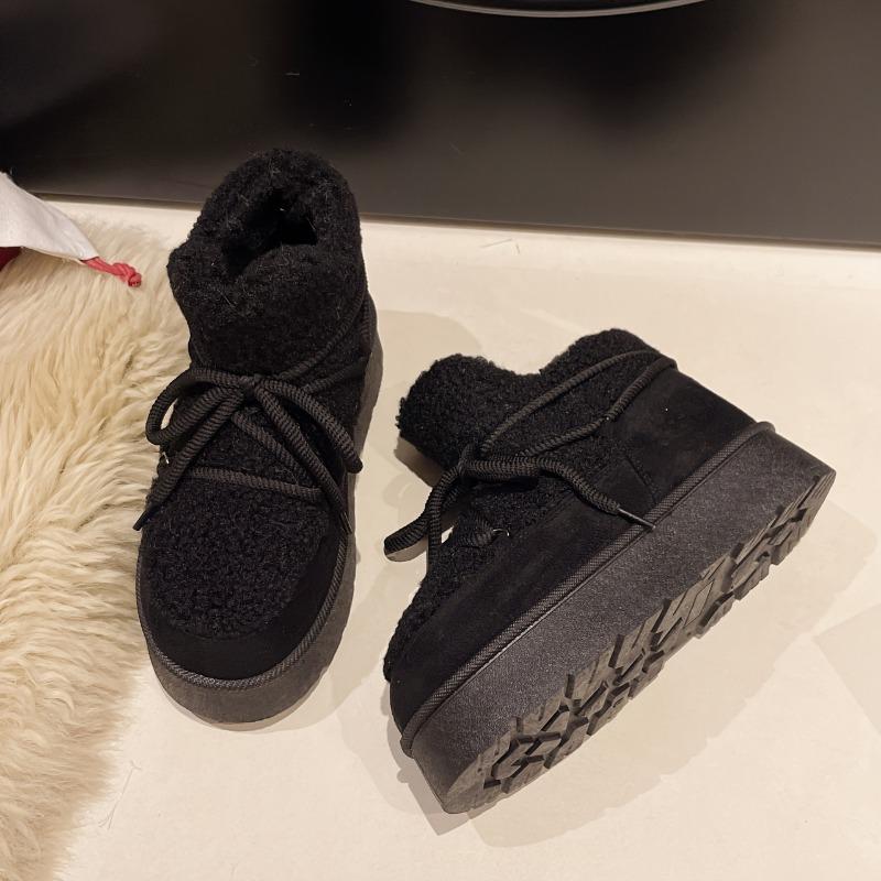 Dámské nazouvací zimní sněhule s tlustou rovnou podrážkou a trakční gumovou podrážkou