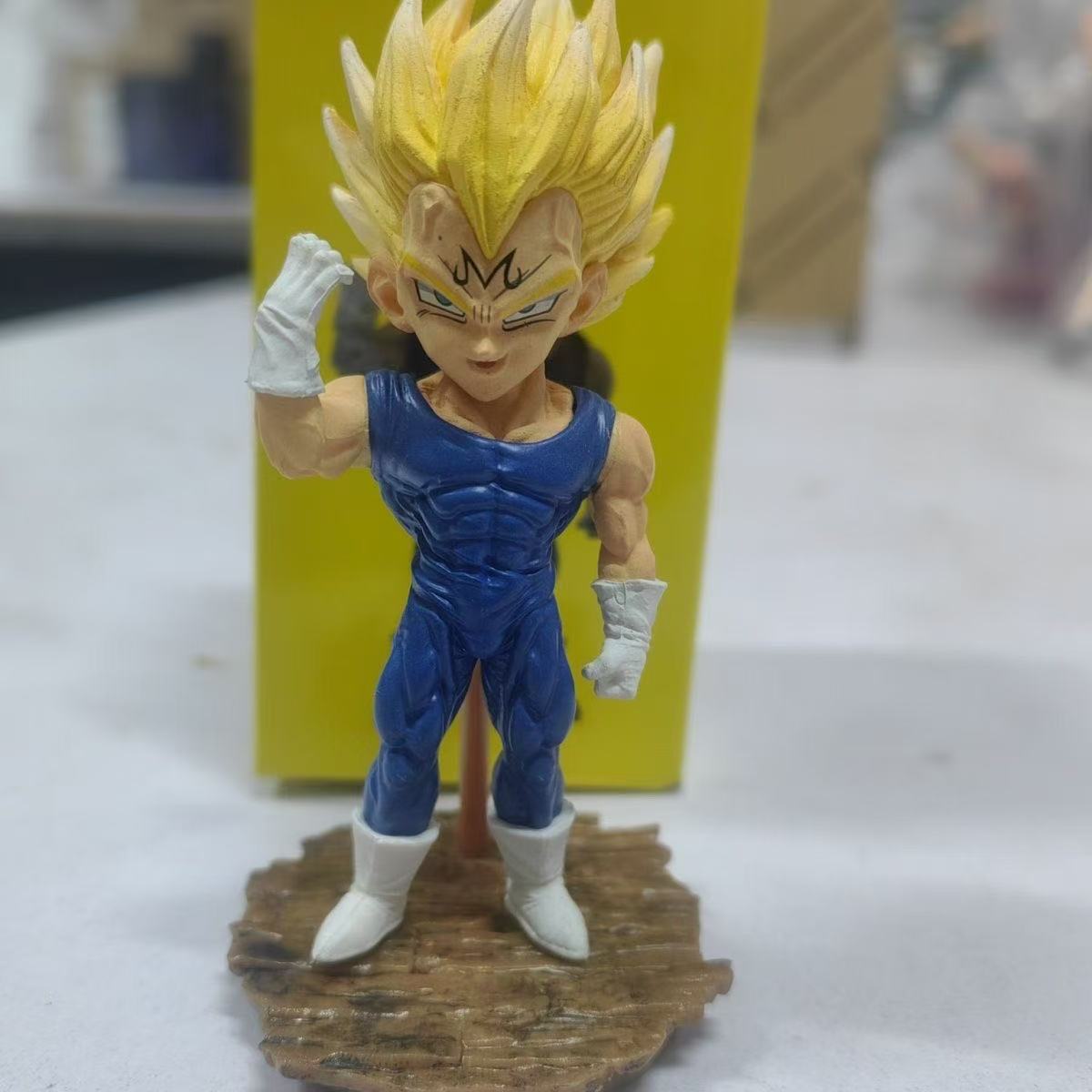 

Animation Dragon Sphere Z Super Saiyan Prince Vegeta Figure Standing Posture Polyvinyl Chloride Miniature Playthings Statue Figure Collector