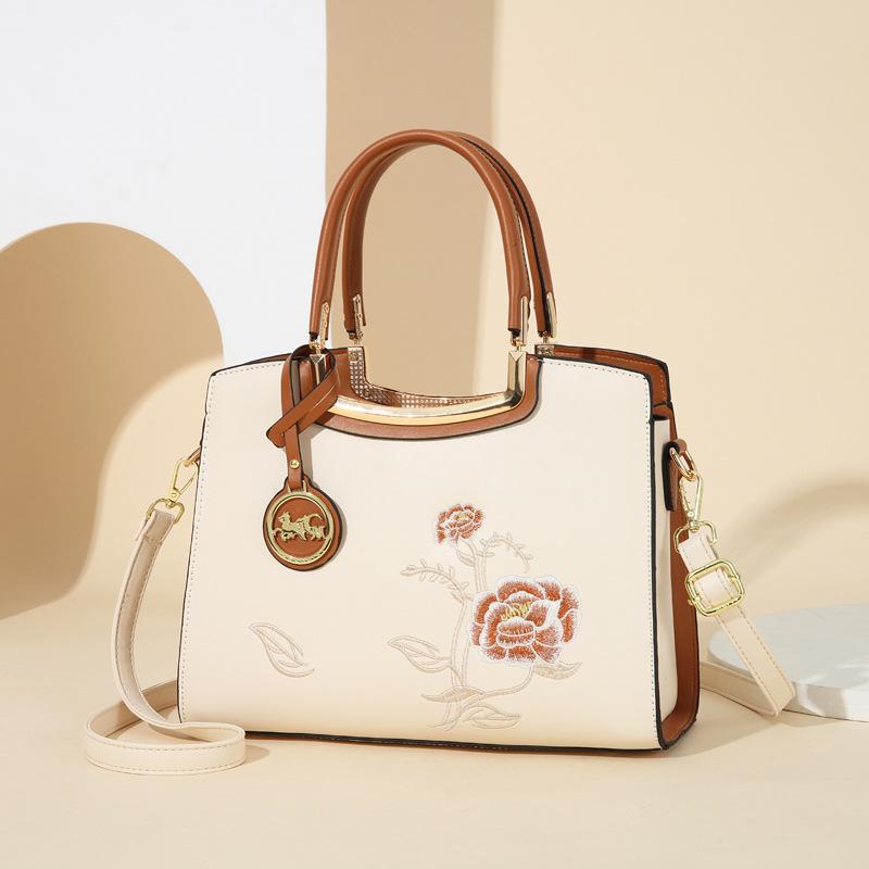 

Женская сумка-тоут с вышивкой в новом китайском стиле, большой вместимости, портативная, для леди, матери, с атмосферой, с передовым чувством, сумка-мессенджер женская