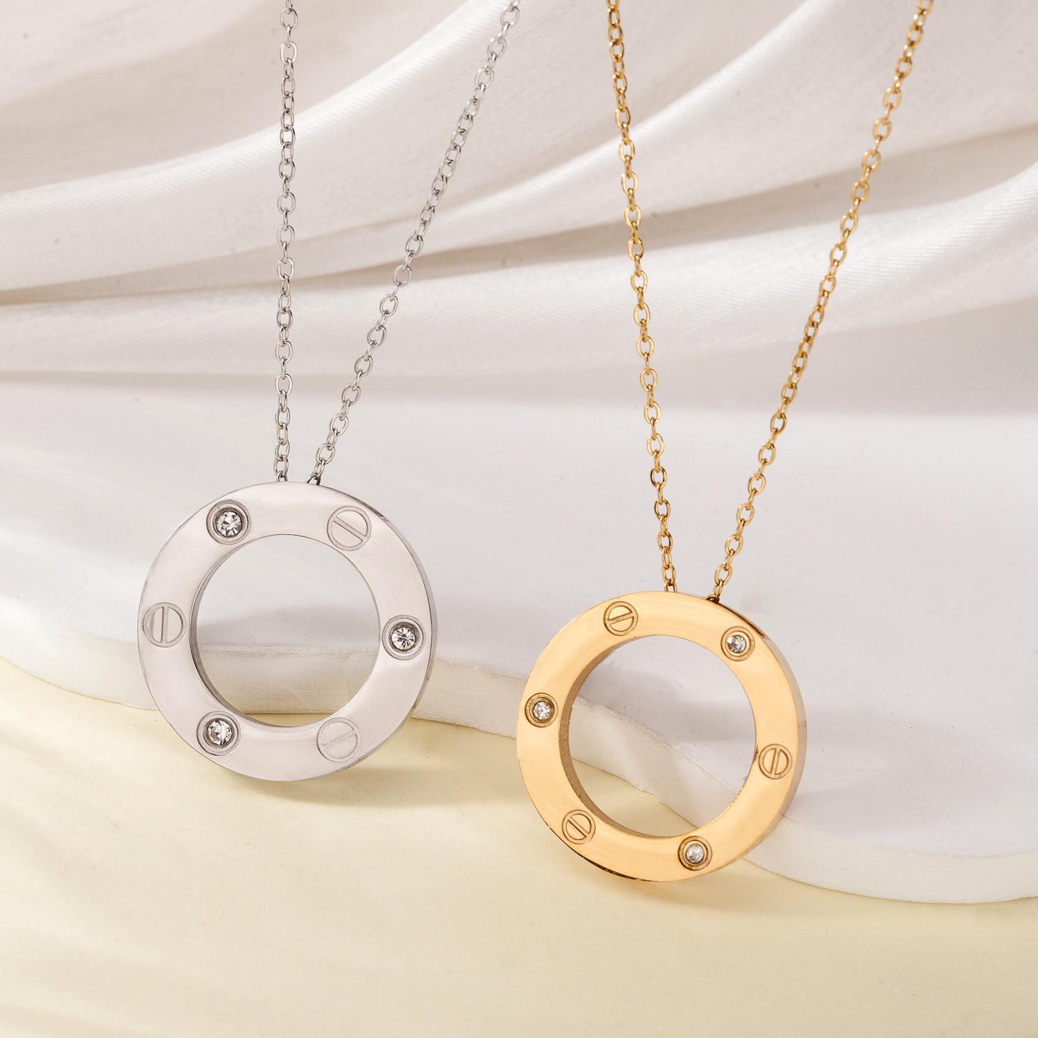 

18K Gold Plated Stainless Steel Choker Necklace with Zircon Inlaid Titanium Steel Round Ring Design