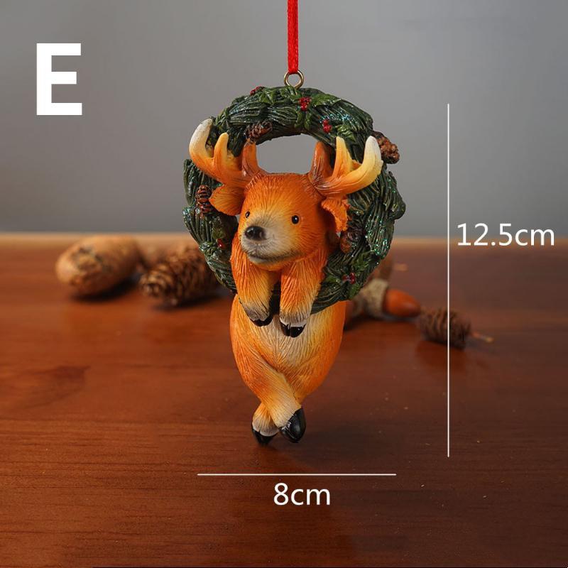 Christmas Decorations Cute Cartoon Animals In Wreath Elk Bear Christmas Tree Pendant Resin Crafts Background Wall Hanging