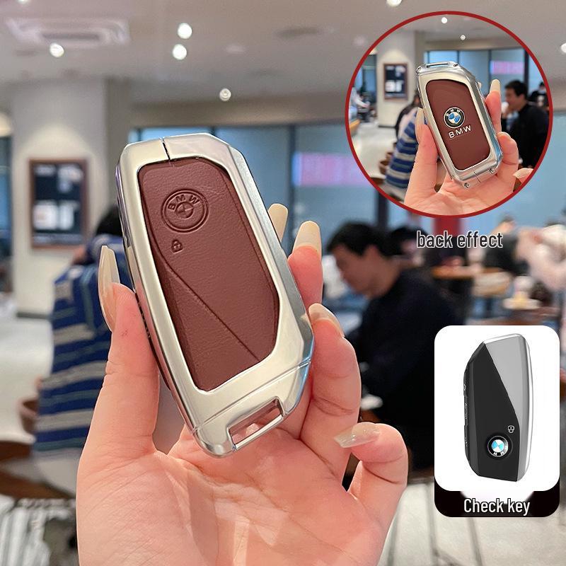 

BMW 7 Series Key Case 2023: Metal Leather Buckle for 735Li, 740, X7, iX, i7.